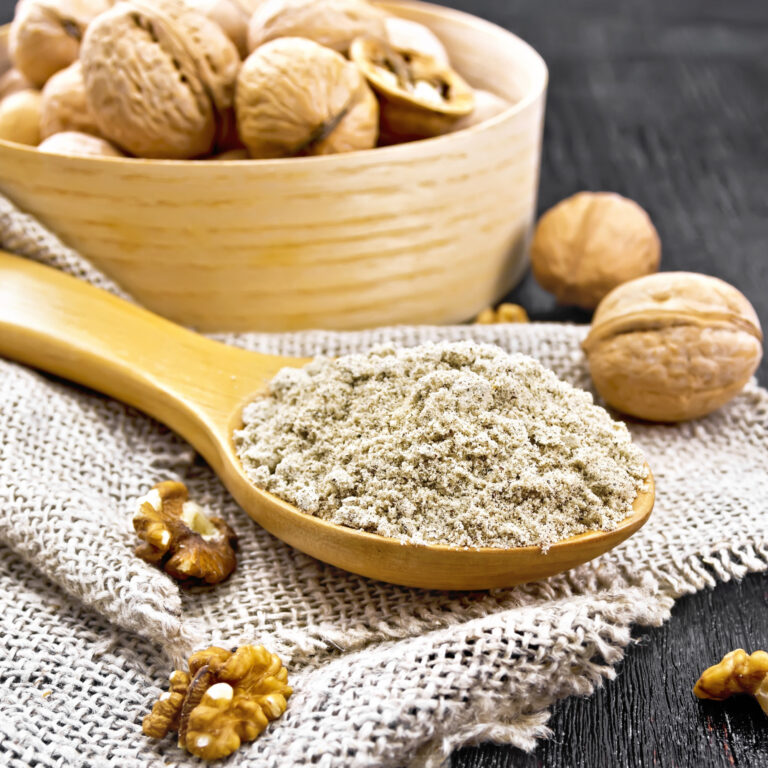Organic walnut powder perfect for gluten-free and nutritious baking.